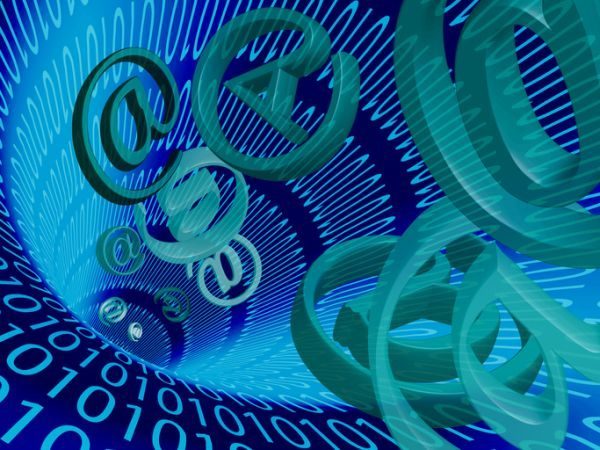 peligros-de-las-redes-sociales-para-ninos-y-jovenes